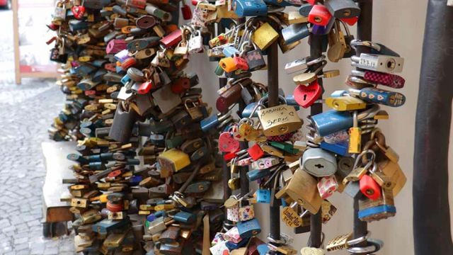 Banská Štiavnica, Banka Lásky Banská Štiavnica, tip na výlet Villa Žakýl