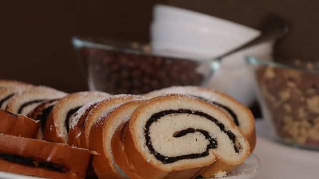 raňajky Villa Žakýl ubytovanie, Banská Štiavnica, koláč, raňajky