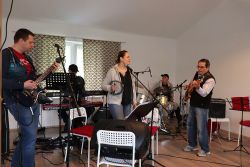 Uroband - hudobná skupina z urológov z celého Slovenska Villa Žakýl - priestor pre teambuildingy, firemné akcie, sústredenia, záujmové skupiny